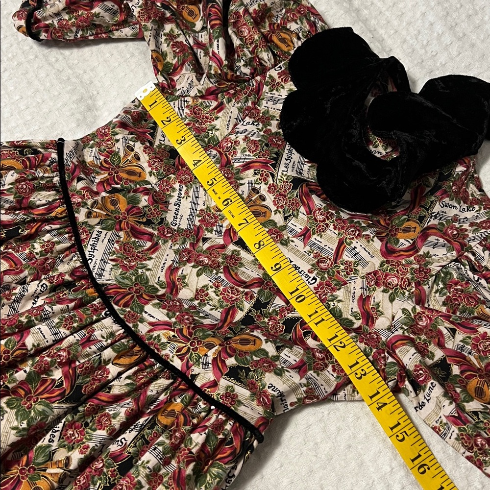 Petals San Francisco Vintage Girl’s Scalloped Hem Holiday Print Dress Size 10 - Picture 13 of 16